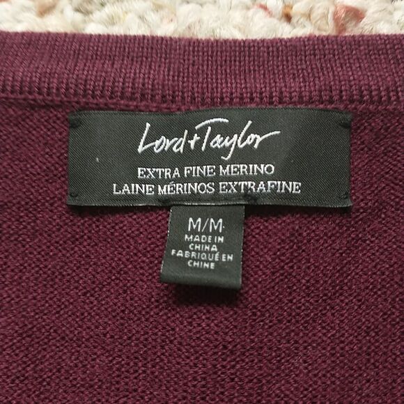Lord & Taylor Extra Fine 100%Merino Wool Sweater Womens M Burgundy Purple Luxury - Picture 7 of 8